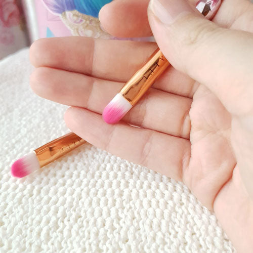 Bubble Gump Brush - small flat eye brush